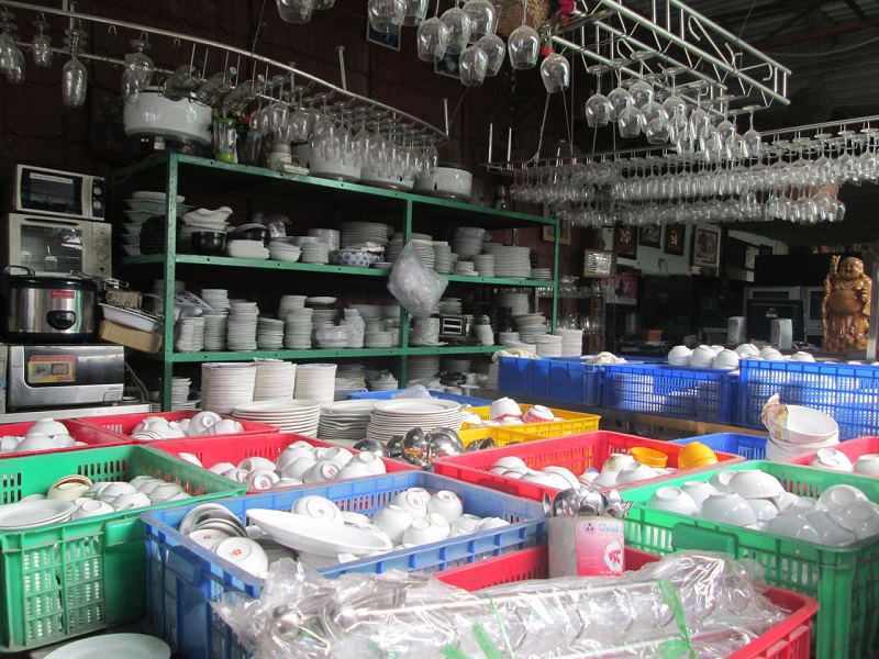 Cho thuê bàn ghế, bát đĩa đám cưới hỏi cao cấp